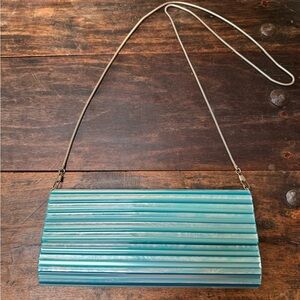 Frandami vintage clutch in turquoise